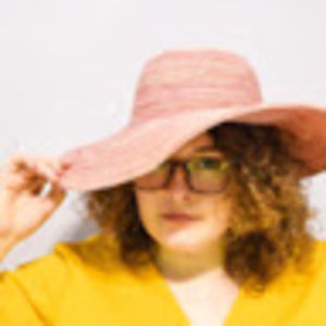 Meet your Posher, Phoebe